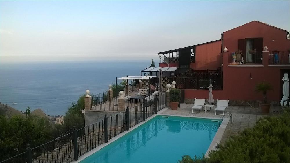 Casale Di Caterina Guest House ตาออร์มินา ภายนอก รูปภาพ