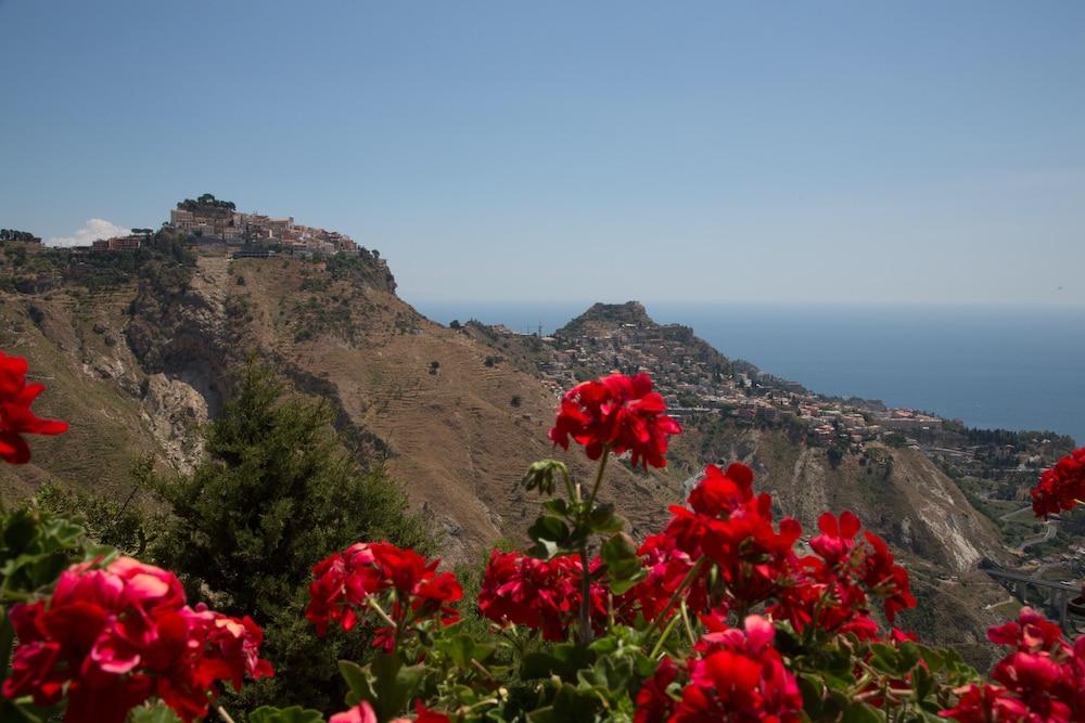 Casale Di Caterina Guest House ตาออร์มินา ภายนอก รูปภาพ