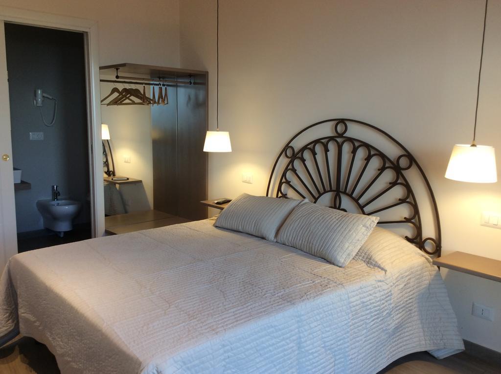 Casale Di Caterina Guest House ตาออร์มินา ห้อง รูปภาพ