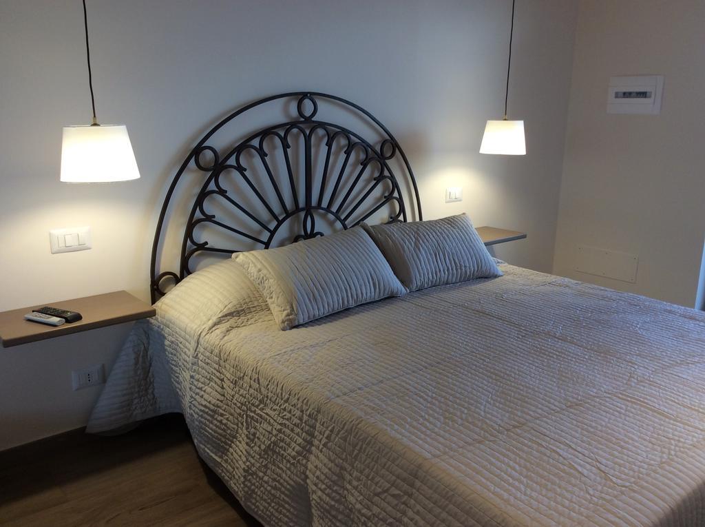Casale Di Caterina Guest House ตาออร์มินา ห้อง รูปภาพ