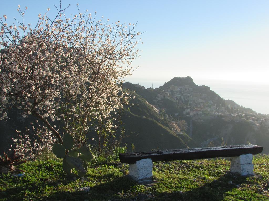 Casale Di Caterina Guest House ตาออร์มินา ภายนอก รูปภาพ