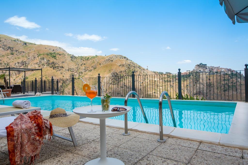 Casale Di Caterina Guest House ตาออร์มินา ภายนอก รูปภาพ